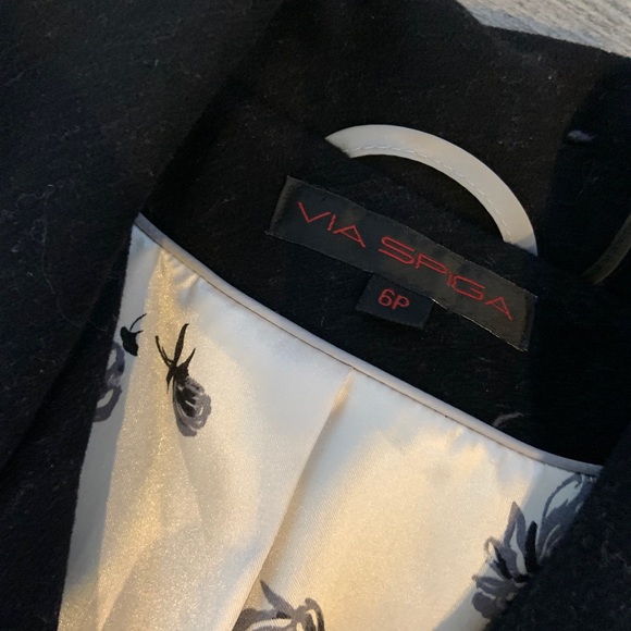 Ladies Dress Coat - Picture 2 of 3